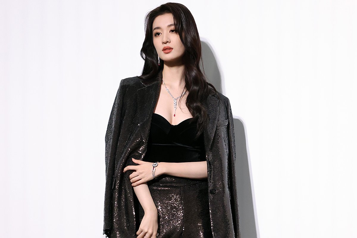 Ван Чужань, играет главную роль в дораме «Какой скандал!»