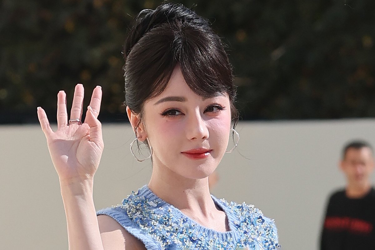 Дилраба Дилмурат, играет главную роль в дораме «Любовь после смерти»