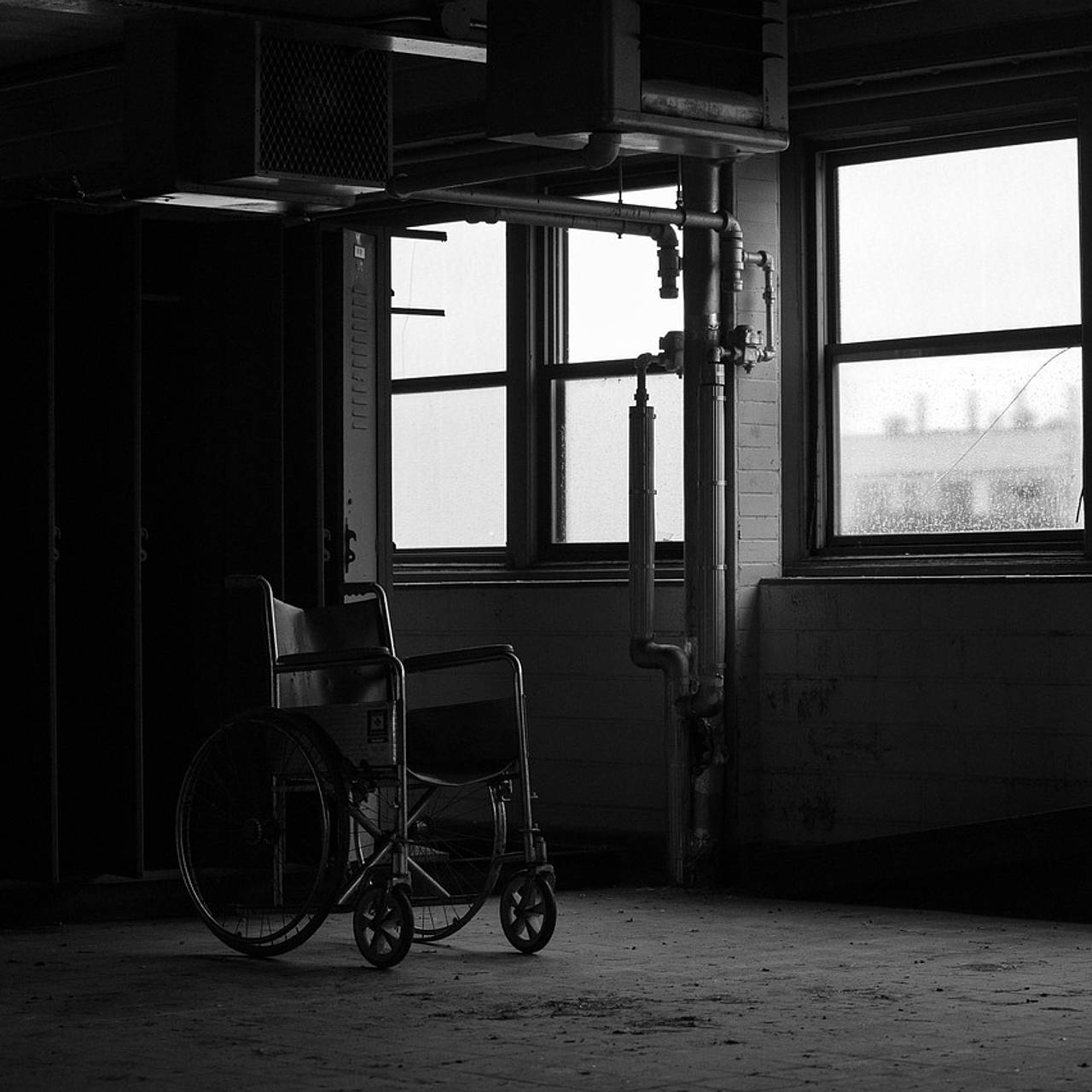 Санитар обокрал умершего участника СВО