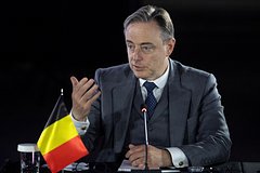 Барт де Вевер