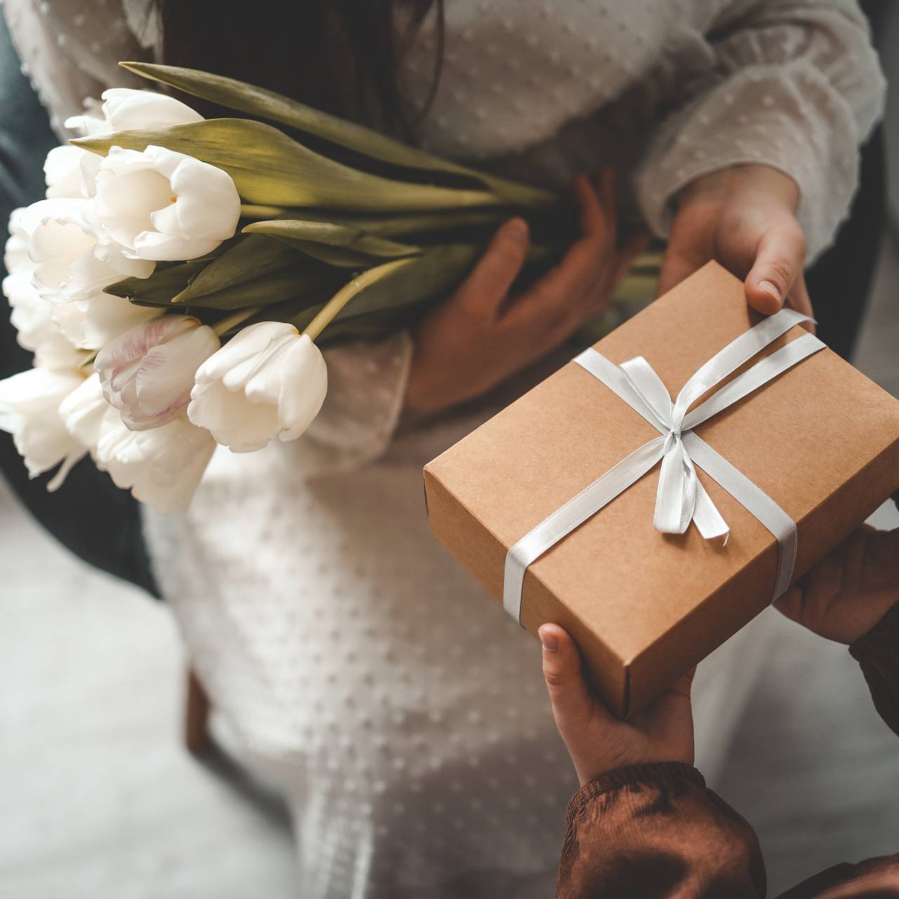 Названа максимальная стоимость подарка для учителя на Новый год