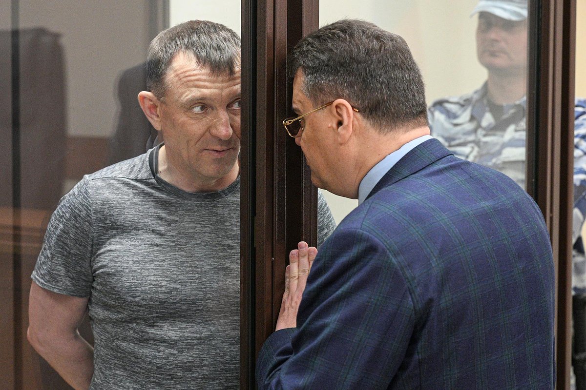 Иван Попов (слева)