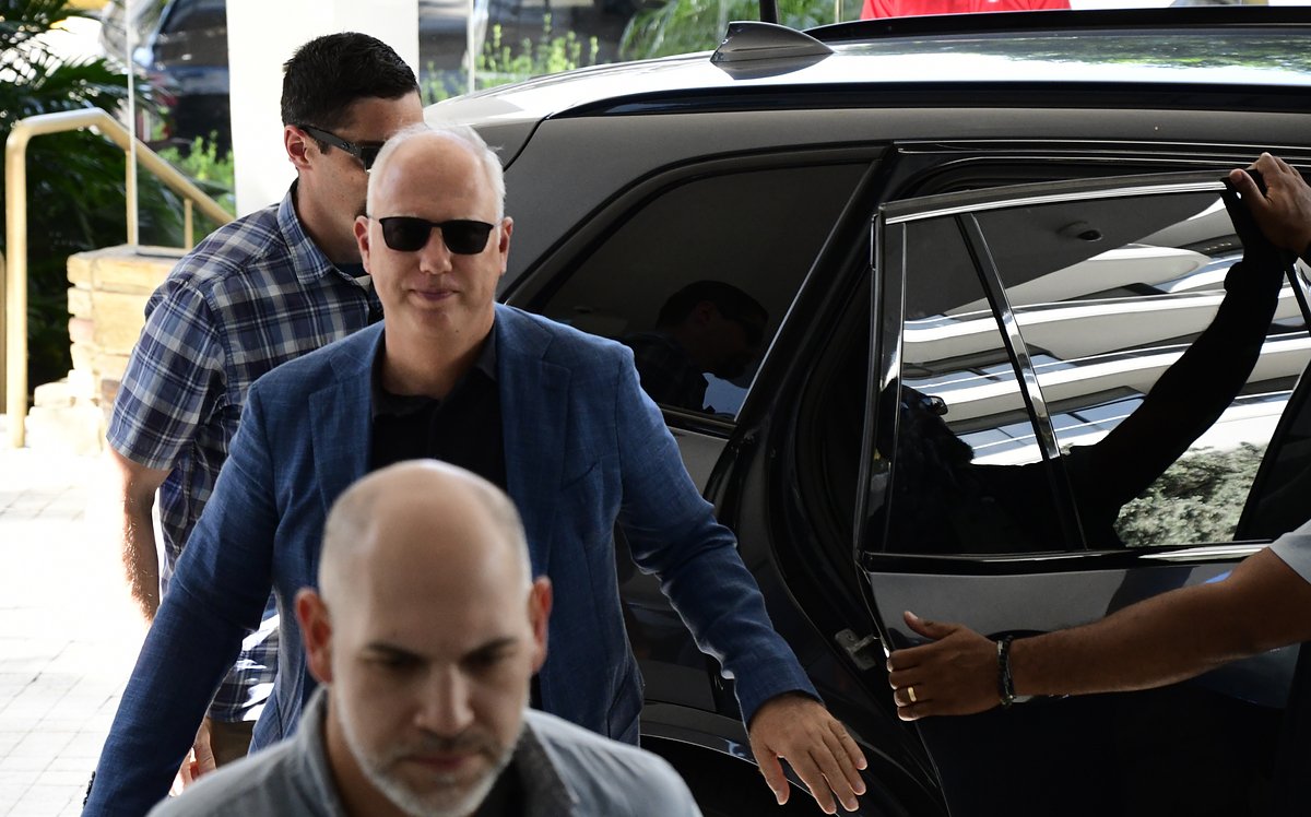 Специальный представитель президента РФ по экономическому сотрудничеству с зарубежными странами Кирилл Дмитриев после переговоров по украинскому урегулированию в Майами, штат Флорида, США, 21 декабря 2025 года