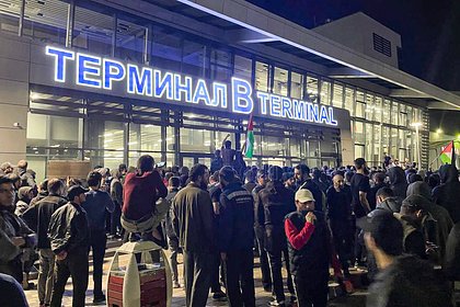 Участник беспорядков в российском аэропорту получил 7,5 года колонии