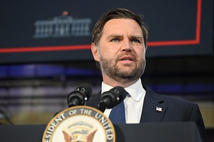 Вэнс заявил о &laquo;неуверенности&raquo; в мире на Украине