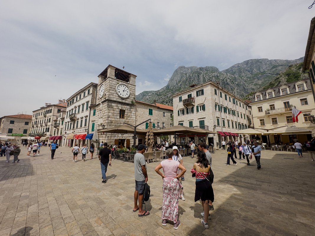 Улицы черногорского Котора, июнь 2023 года. Город внесен в список Всемирного наследия ЮНЕСКО в 1979 году