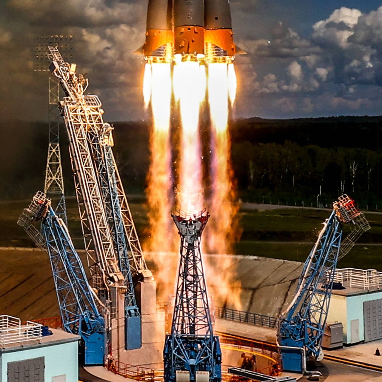 &laquo;Союз&raquo; с &laquo;Аистами&raquo; подготовили к пуску