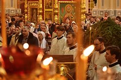 Рождественское богослужение в православном кафедральном соборе Вознесения Господня