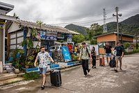 «То, что вам кажется мелочью, для них — преступление». За что россиянам за границей могут грозить штраф или тюрьма? 