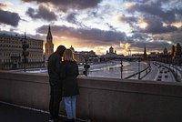 Индексация социальных выплат, повышение МРОТ и новые дорожные знаки. Главные изменения в России с 1 января 2026 года