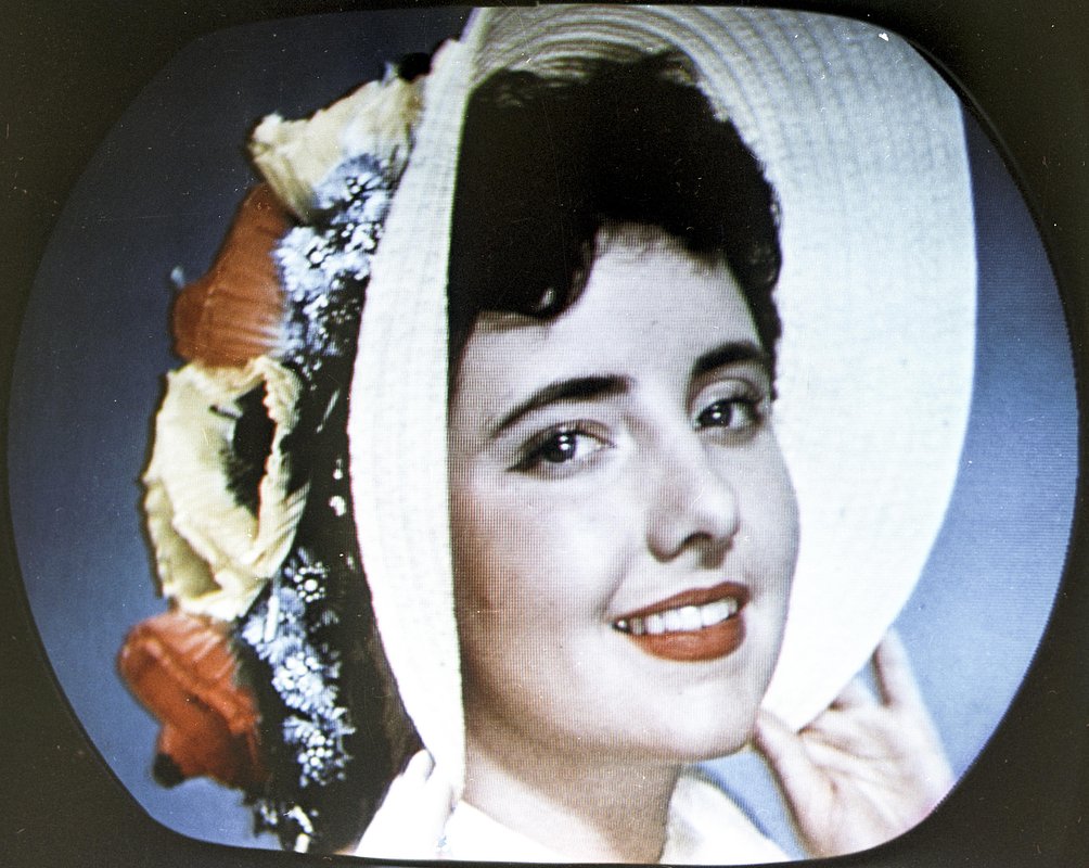 View - Цветное телевидение: история в СССР, в мире: Интернет: Интернет и СМИ: Lenta.ru