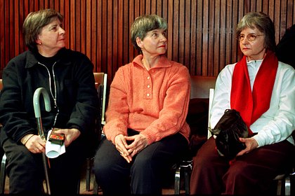 Названа причина смерти последней из пятерняшек Дион