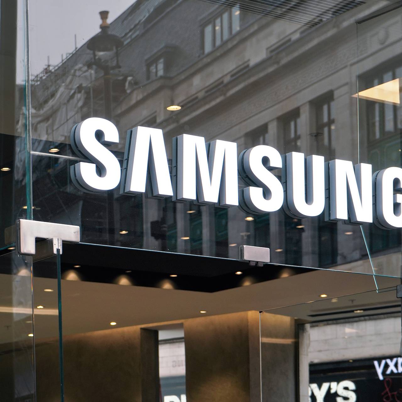 Остановивший поставки в Россию производитель техники зарегистрировал товарные знаки