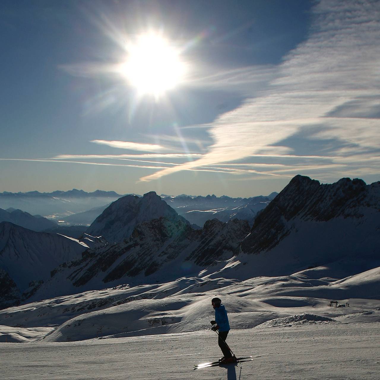 Россияне Непряева и Коростелев провалили квалификацию спринта на первом этапе Тур де Ски