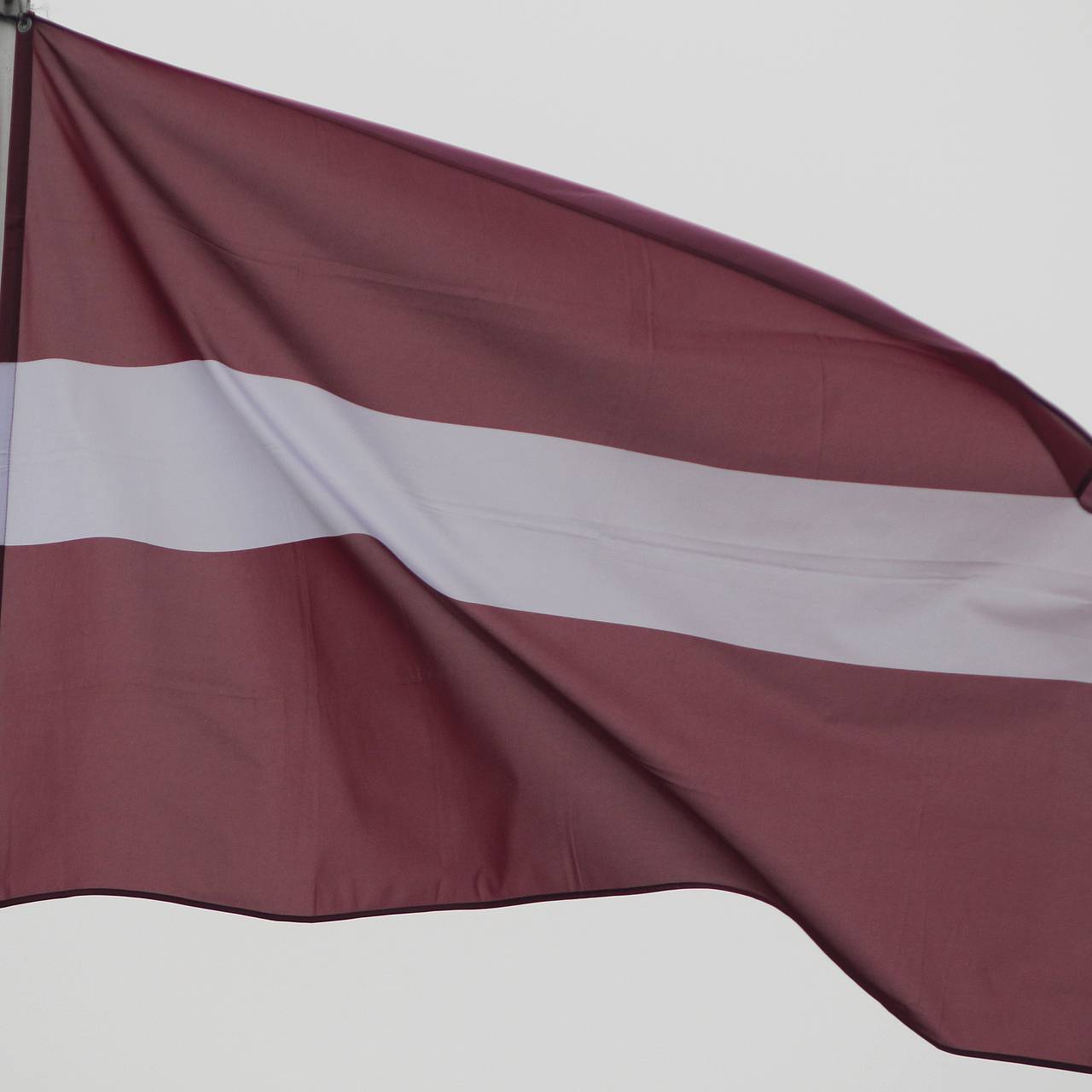 Латвия достроила забор на границе с Россией