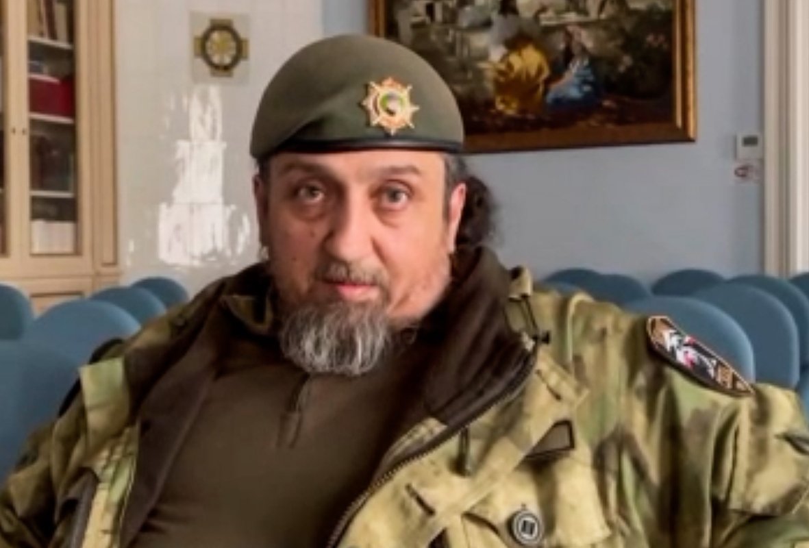 «Войско Иисуса», джихад и украинские трофеи. Об Апти Алаудинове и его священной войне вышла книга. Каким в ней предстал генерал?