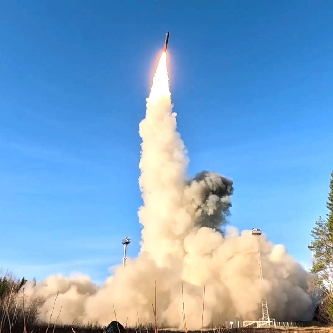 Лукашенко назвал последствия первого пуска &laquo;Орешника&raquo; в 2024 году