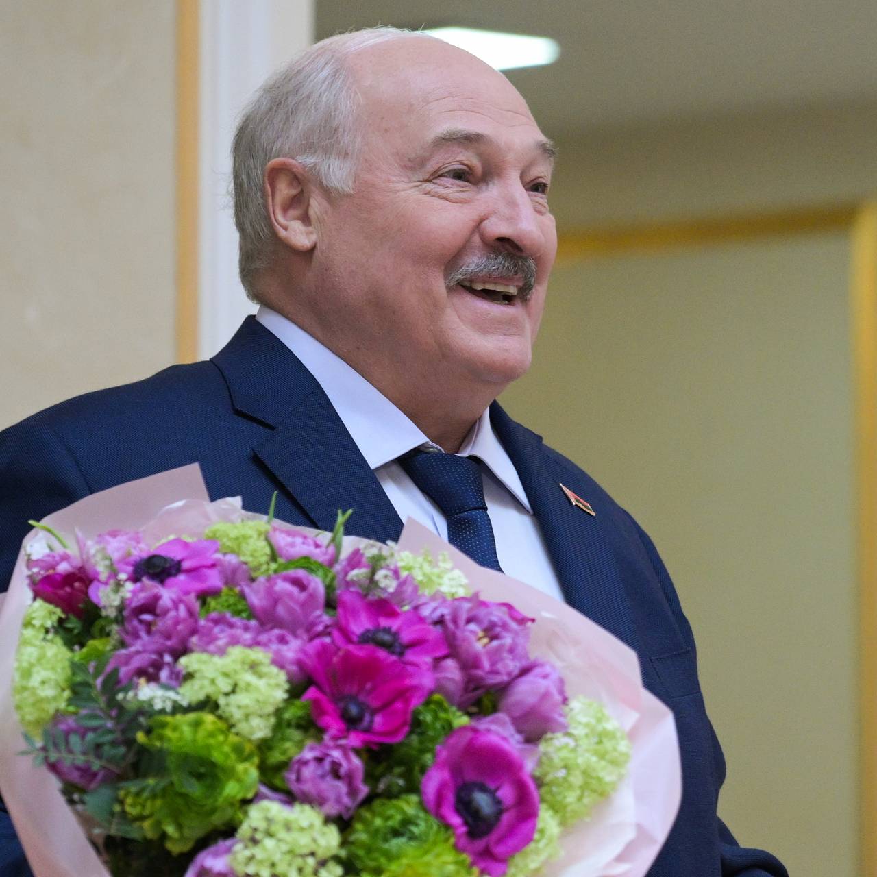 Лукашенко порассуждал о совершенстве белорусской женщины