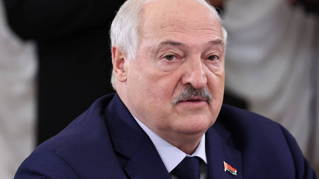 https://icdn.lenta.ru/images/2026/01/03/14/20260103141140366/wide_16_9_1aff8c1d1ffa394883aa41d5a5fe57d8.jpg