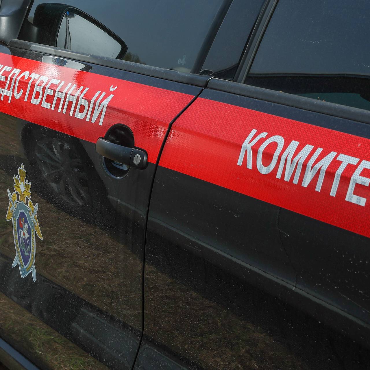 Ребенка без верхней одежды нашли на улице Великого Новгорода