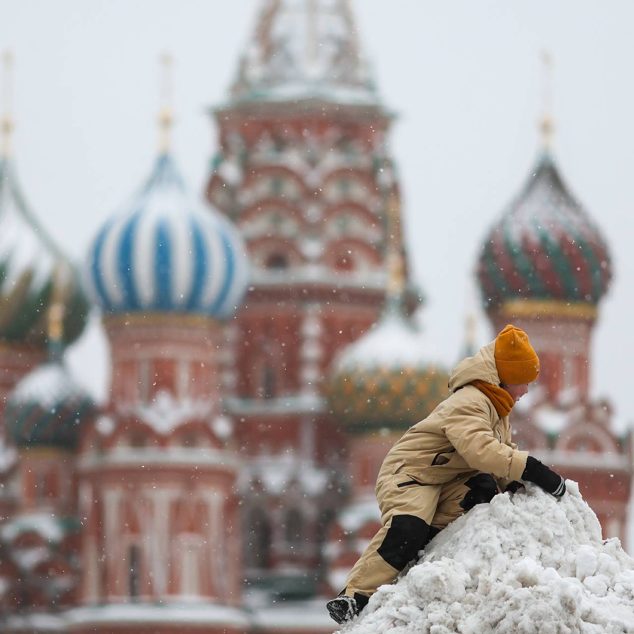 &laquo;Роскосмос&raquo; опубликовал снимок надвигающегося на Москву циклона
