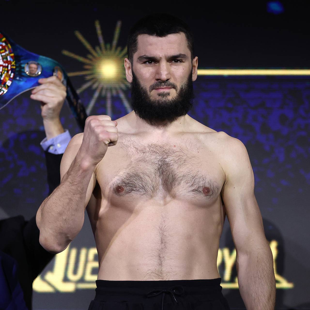 Бетербиев ответил на вопрос о желании провести бой с Махачевым