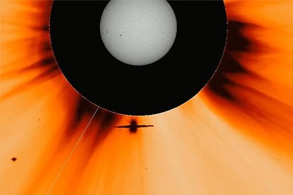 Космические телескопы засняли соединение Венеры и Марса с Солнцем