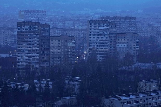 Жилые дома в Днепре во время отключения электроэнергии