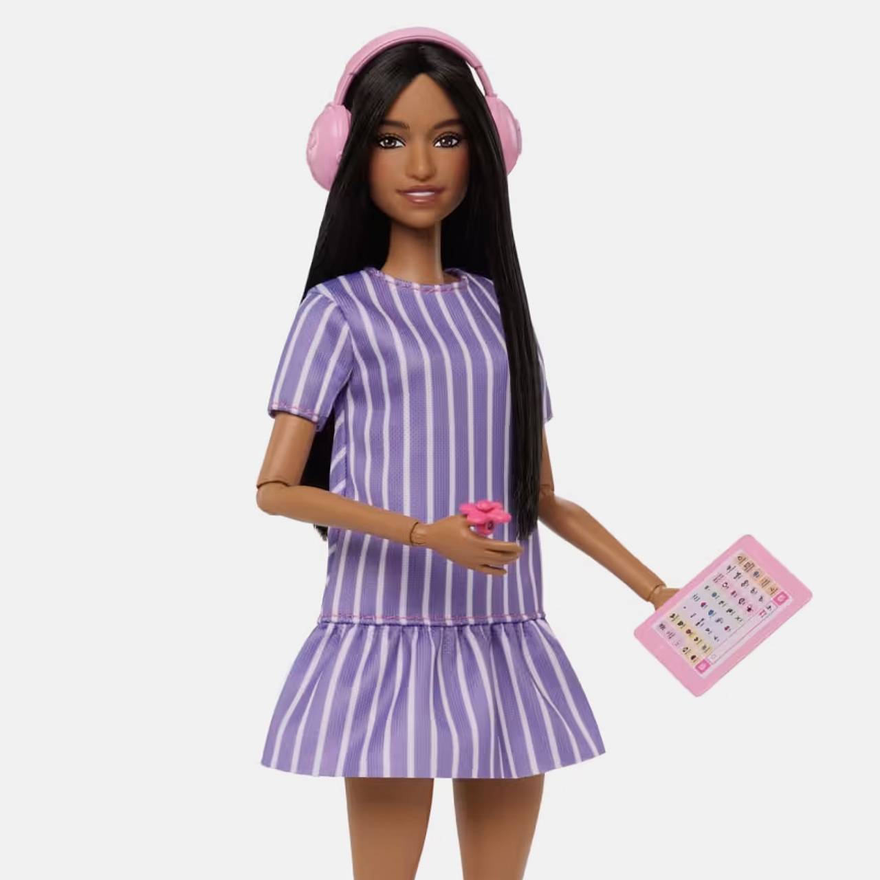 Mattel выпустила первую в мире куклу Barbie с аутизмом