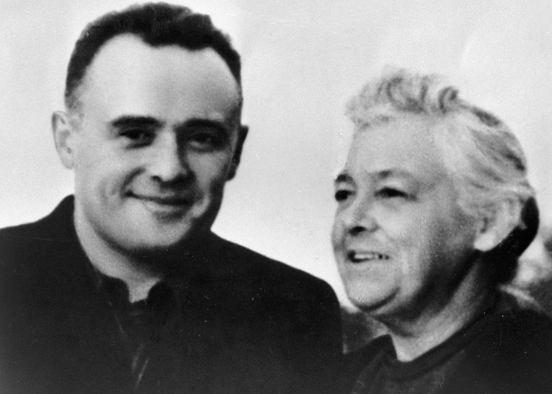 Сергей Королев с матерью Марией Николаевной