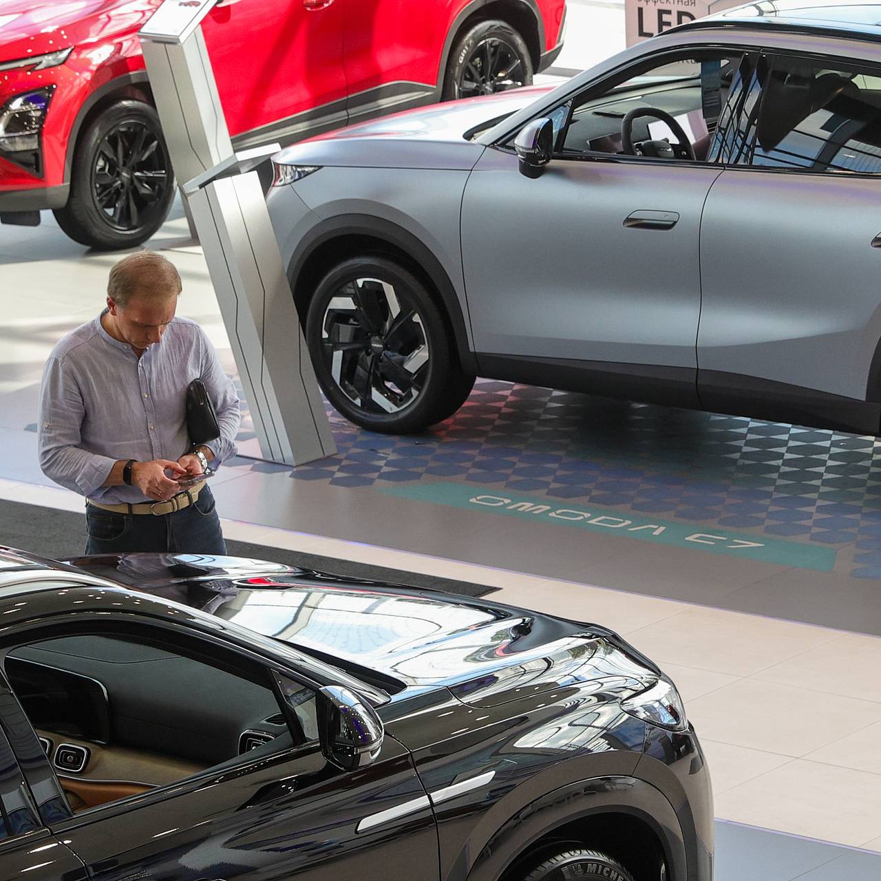 Россиянам назвали риски приобретения старых машин