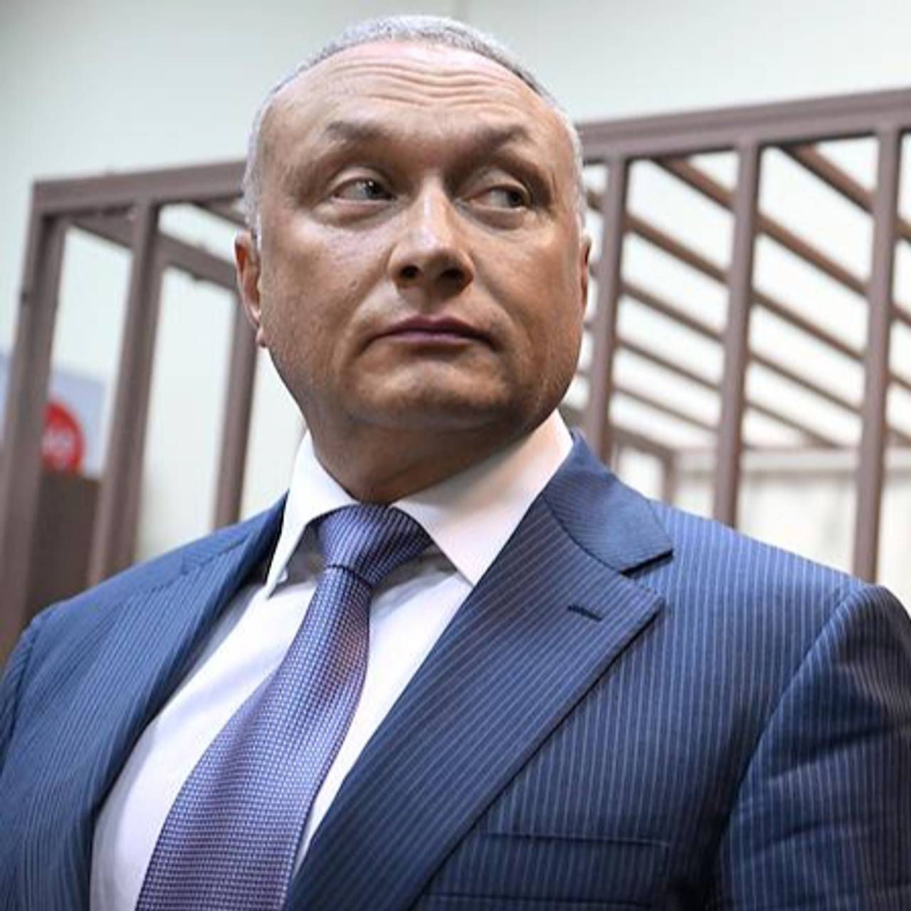 Теневые активы на 600 миллионов рублей забрали у экс-члена Совета Федерации России