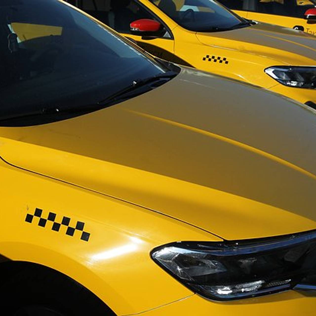 В России попросили новых послаблений из-за требований о локализации такси