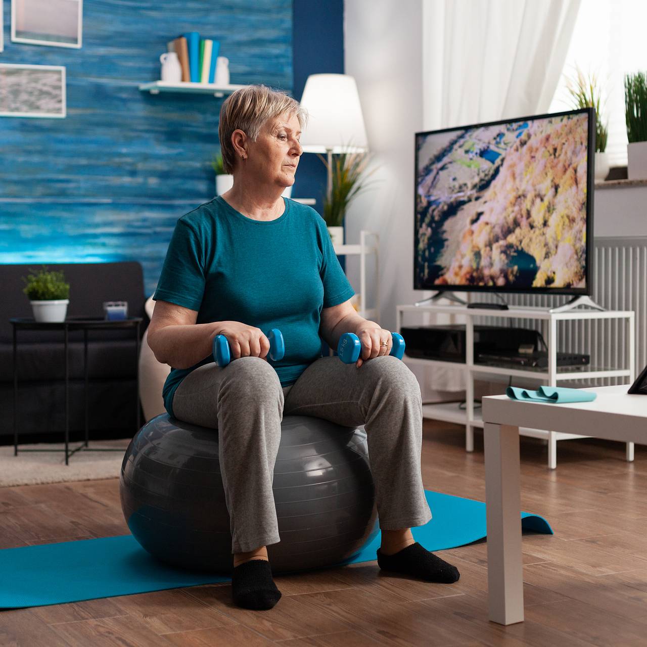 Назван простой способ замедлить старение мозга