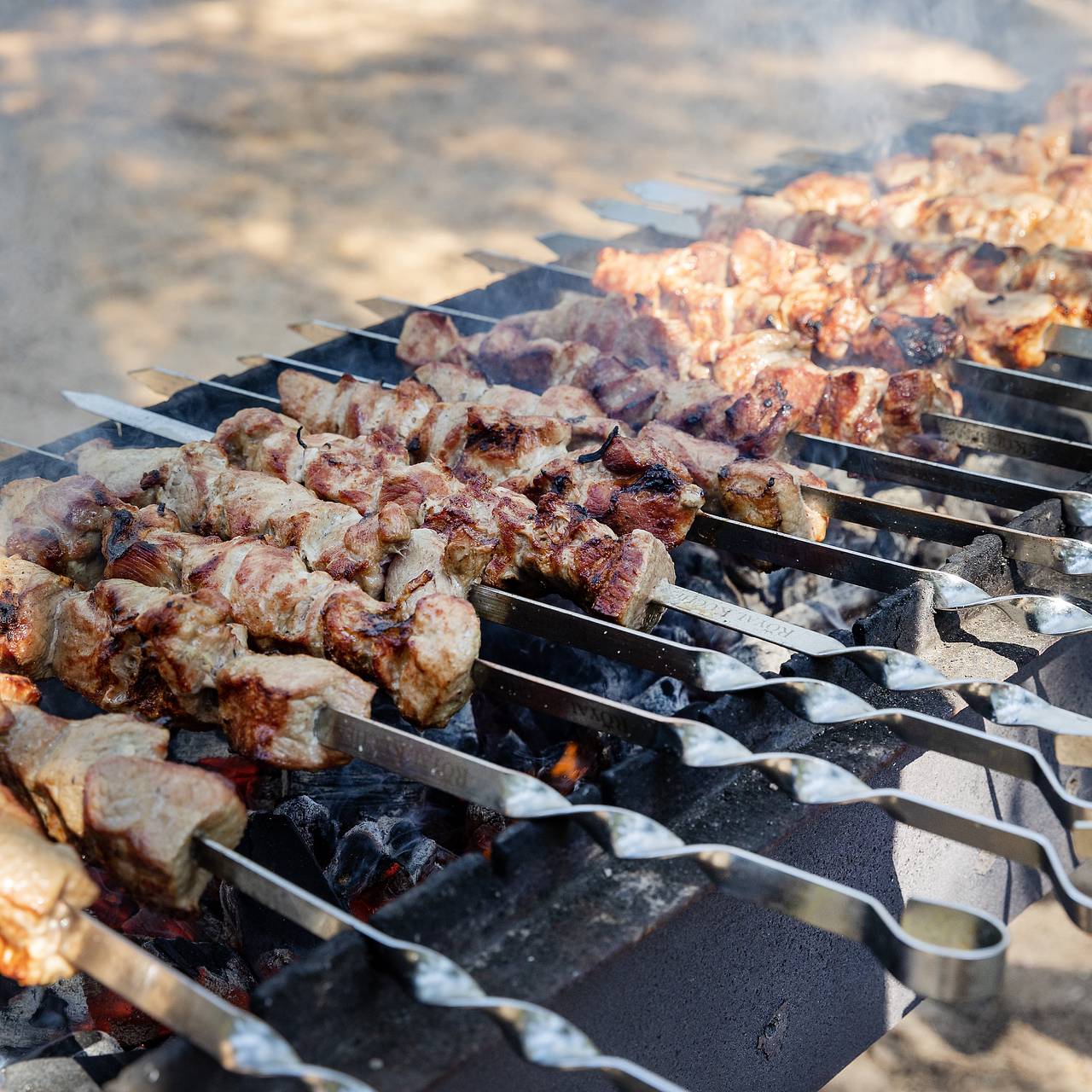 Гастроэнтеролог развеяла миф о стрессе для пищеварения из-за жирной пищи