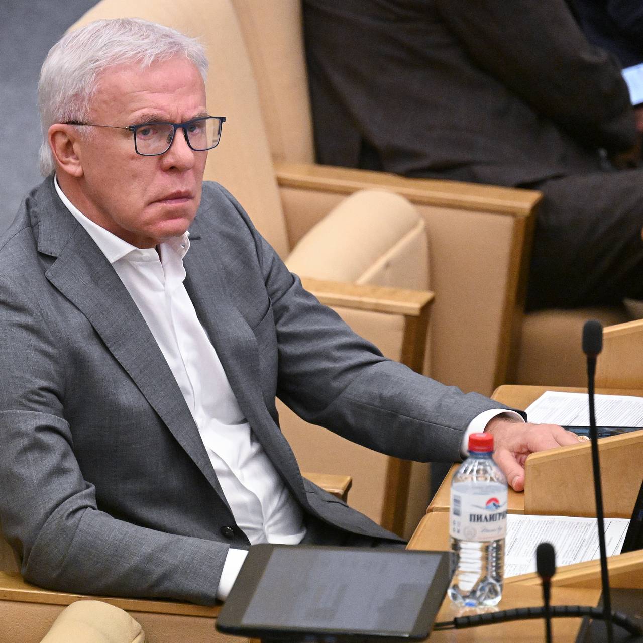 Фетисов оценил девять пропущенных российским вратарем Бобровским шайб в матче НХЛ