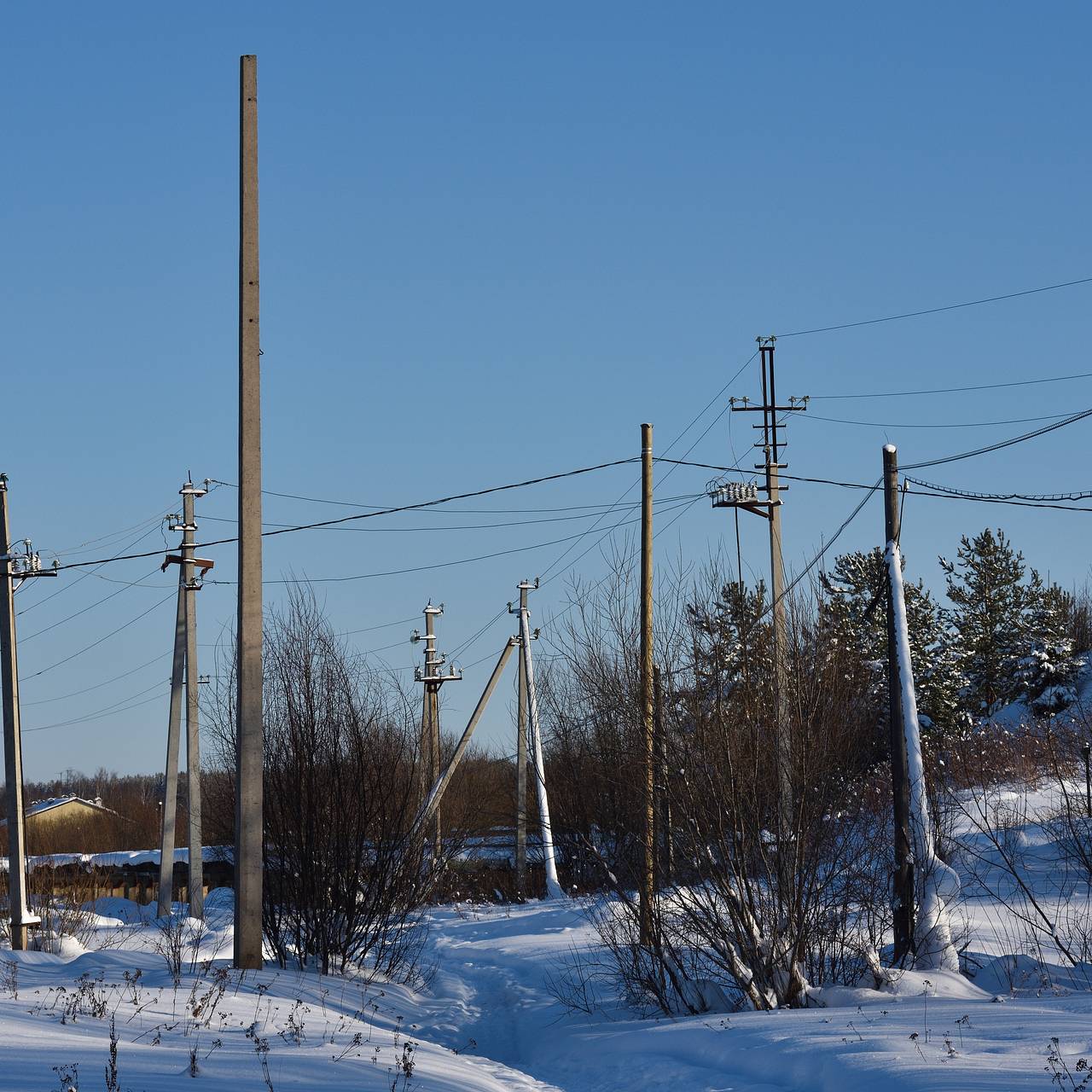 Жители деревни на Урале на сутки остались без тепла и света в морозы