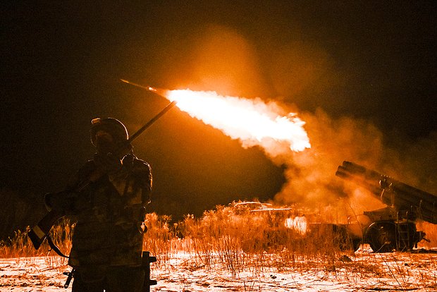 Армия России нанесла удар по аэропорту в Сумах, где базировались дроны