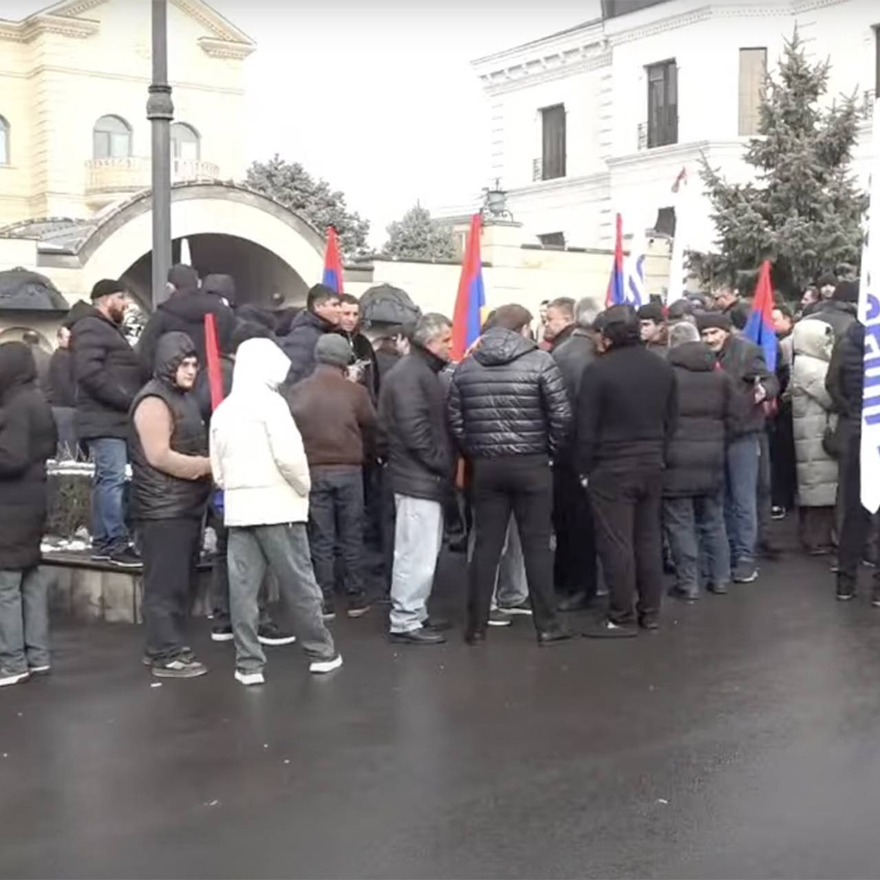 Бизнесмена Карапетяна выпустили из СИЗО