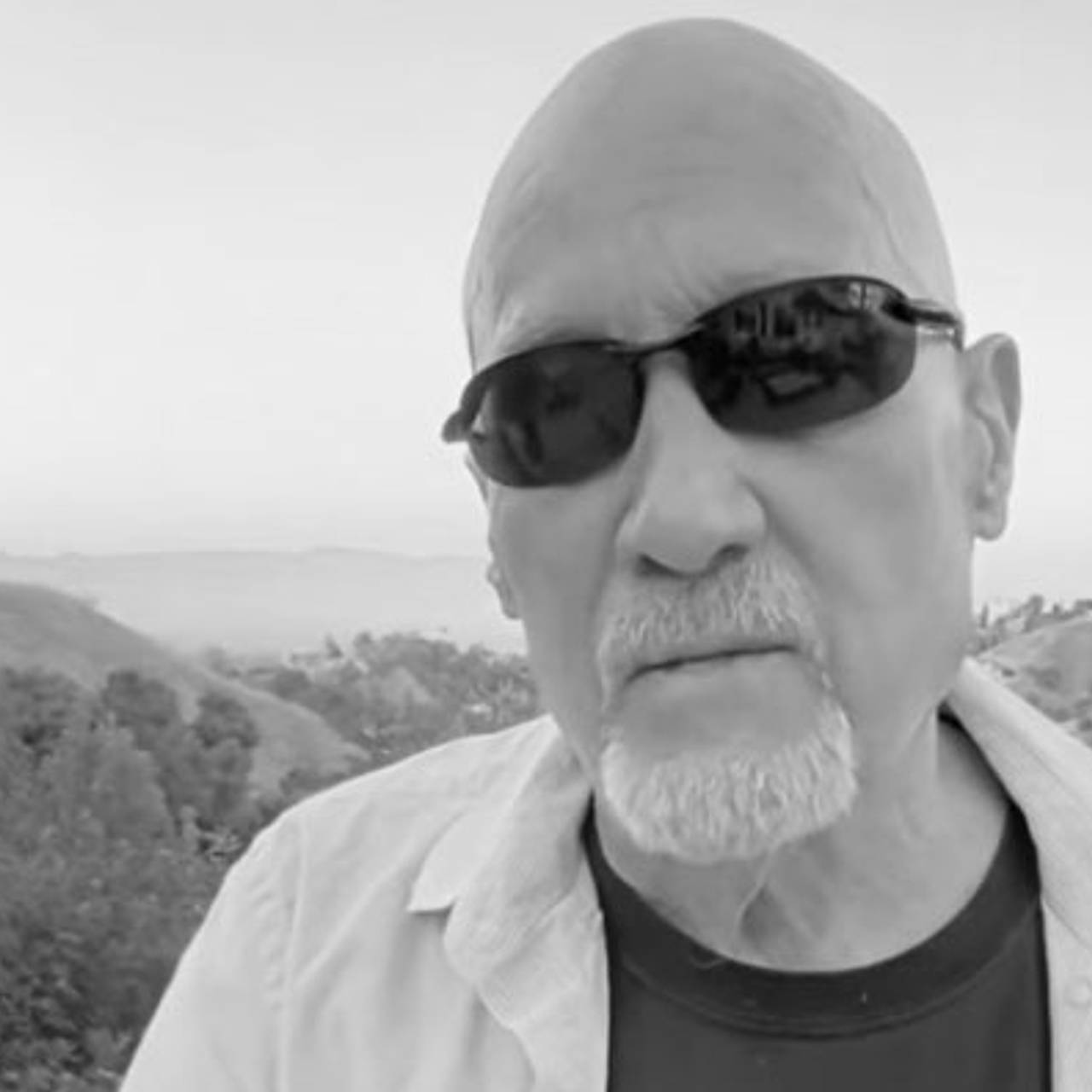 Режиссер культового фильма ужасов &laquo;Лепрекон&raquo; умер за несколько часов до дня рождения