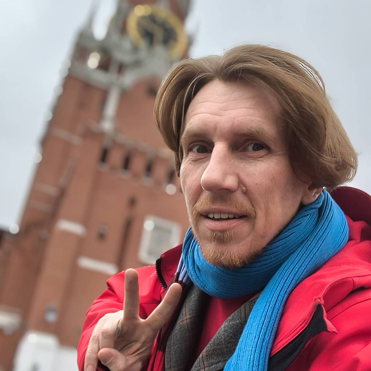 Актер из сериалов &laquo;След&raquo; и &laquo;СашаТаня&raquo; внезапно умер. Артист скончался прямо на автобусной остановке