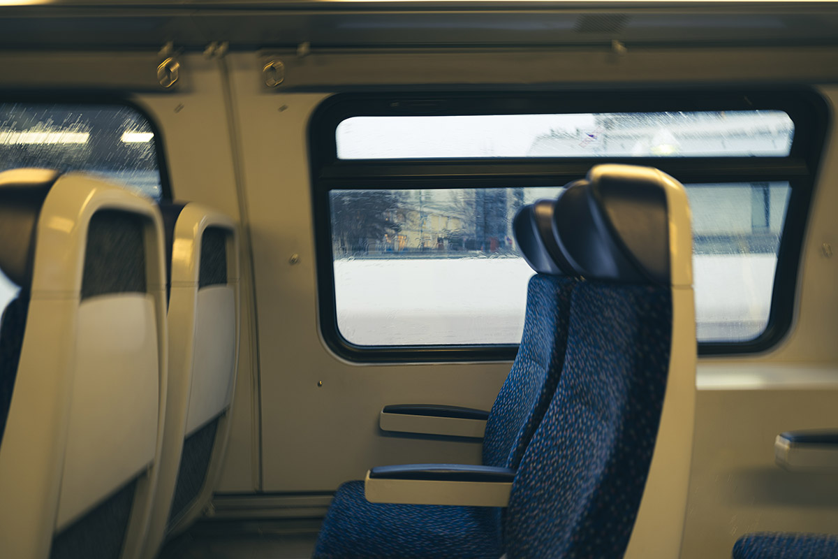 Ехавший&nbsp; в переполненном поезде мужчина подвергся сексуальному нападению со стороны женщины