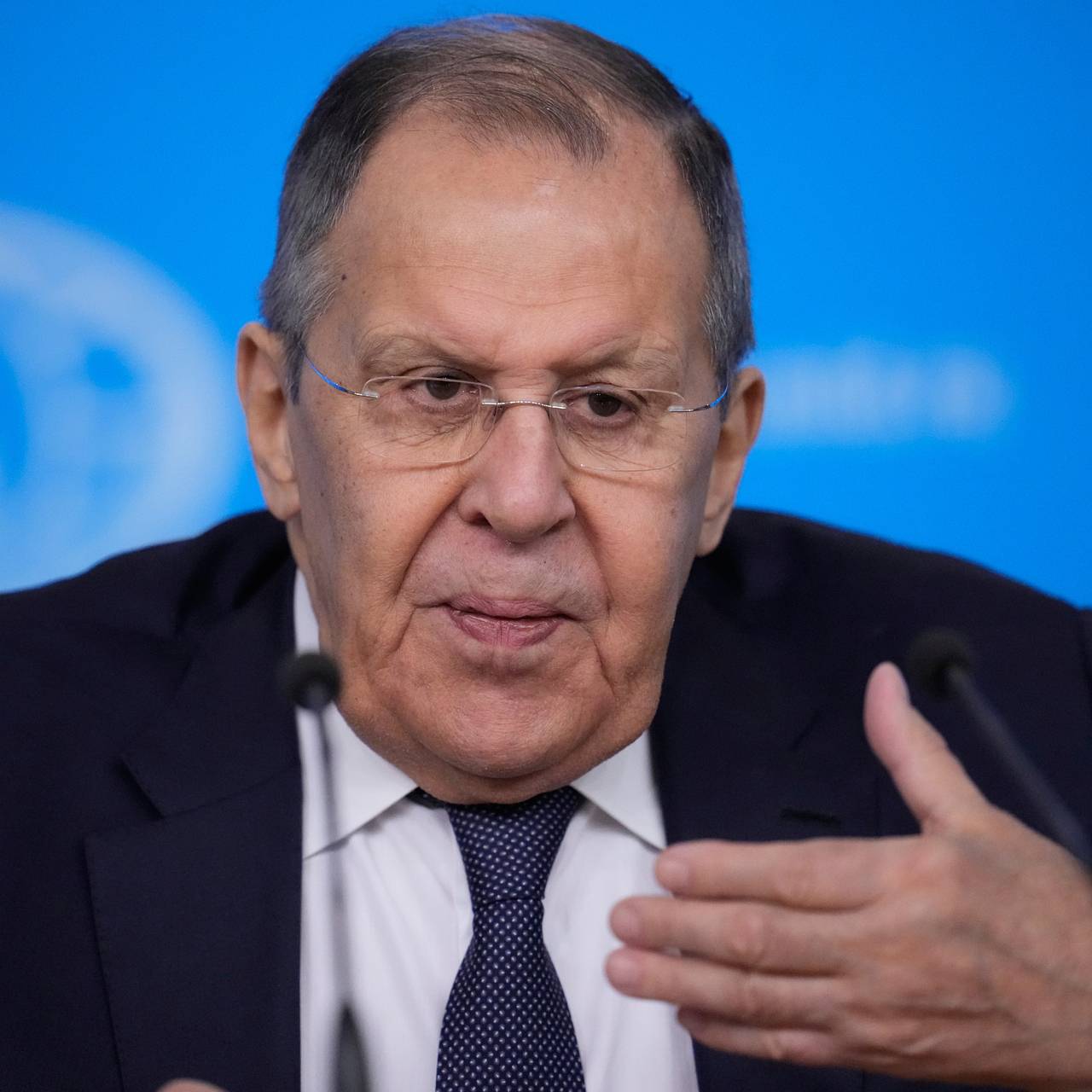 Лавров поправил обратившуюся к нему по фамилии итальянскую журналистку