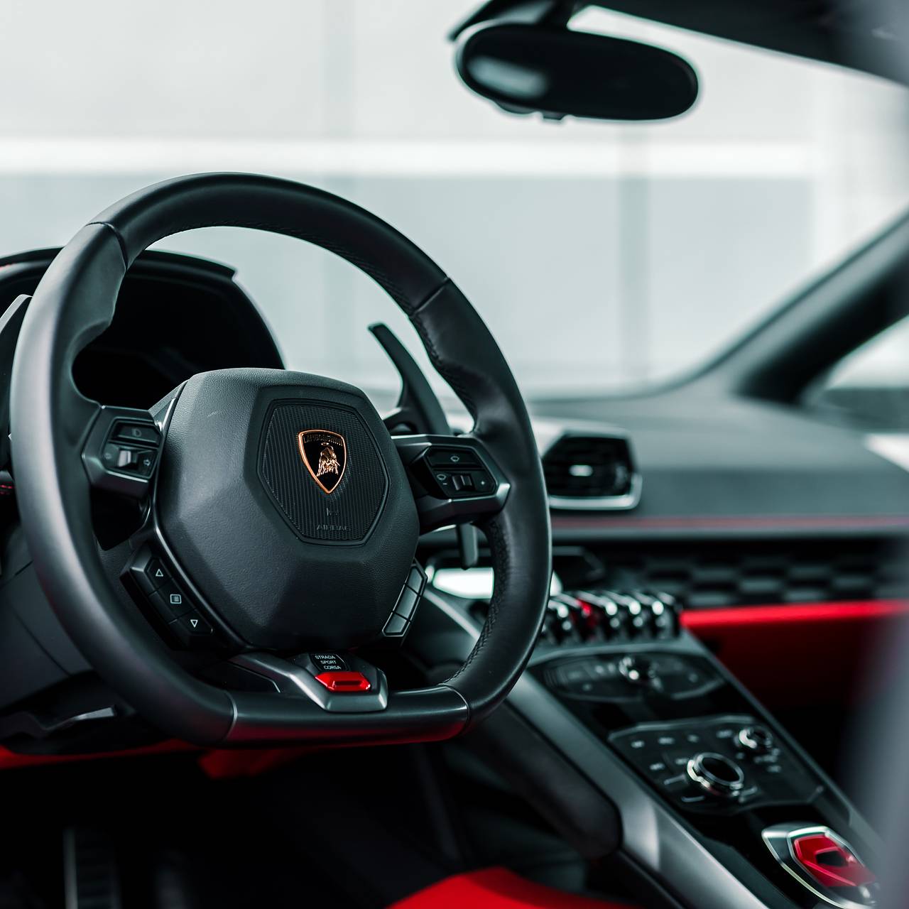 Производитель премиальных машин отчитался о рекордных продажах