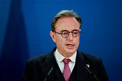 Барт де Вевер