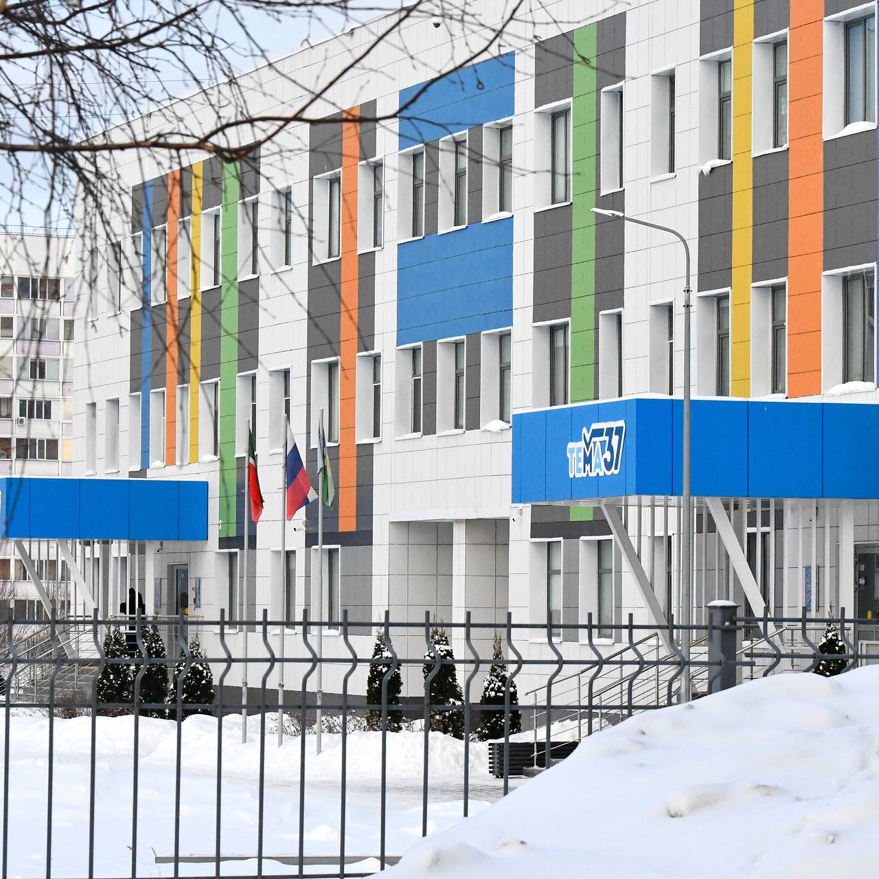 Очевидцы приняли нападение на лицей в Нижнекамске за проверку