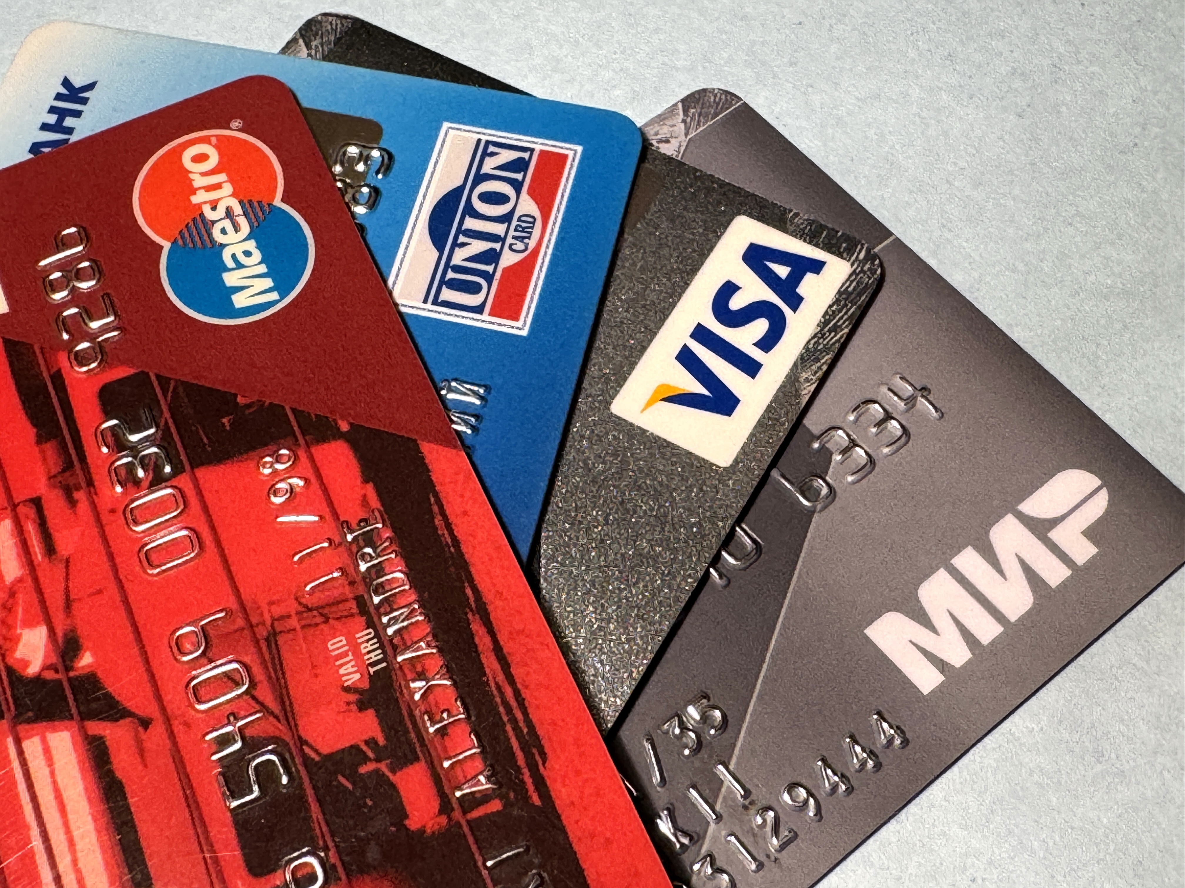 Россияне&nbsp; столкнулись с блокировкой счетов из-за оплаты туров за границу