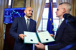 Михал Стрнад  (слева)