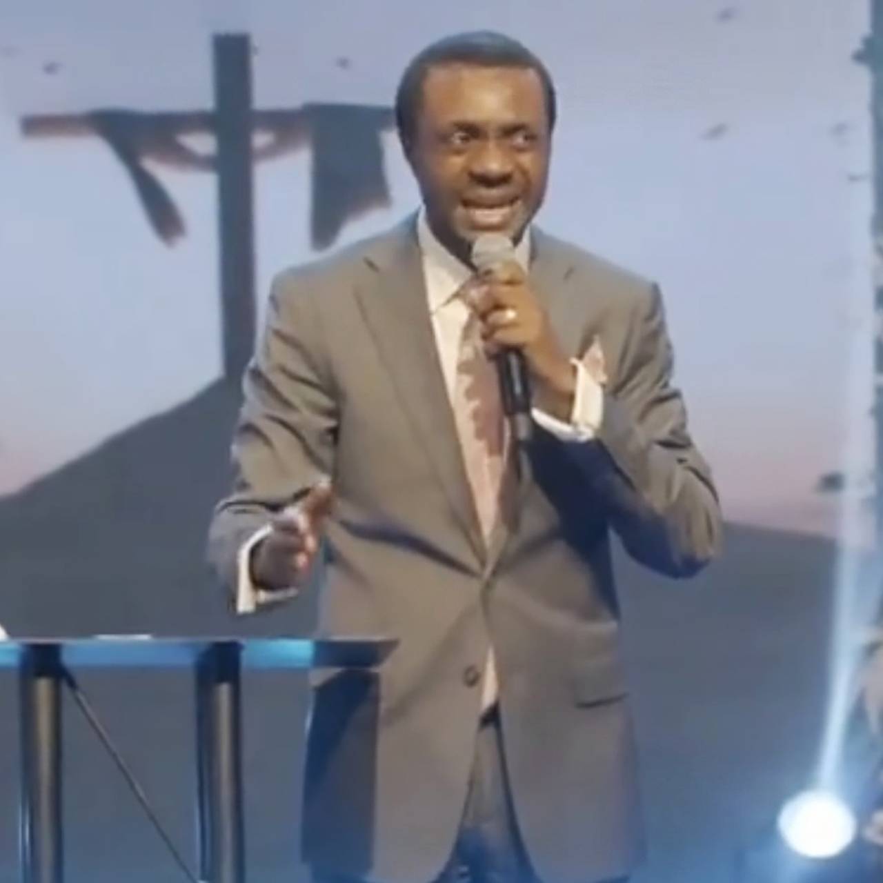 Женатым изменникам предсказали скорую смерть