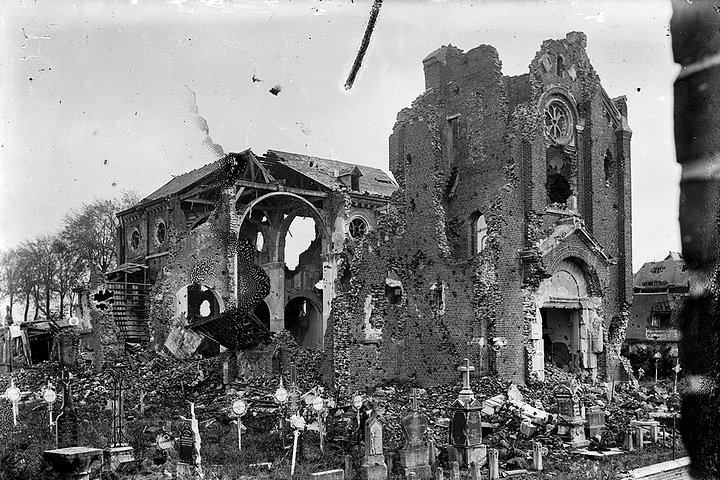 Руины церкви. Радингам-ан-Веп (фр. Radinghem-en-Weppes), коммуна в департаменте Нор на севере Франции. 1915-1916 годы